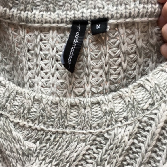 Moon & Madison Chunky Crop Cable Knit Sweater Boho Minimalist Cozy Fall Winter - Picture 5 of 6